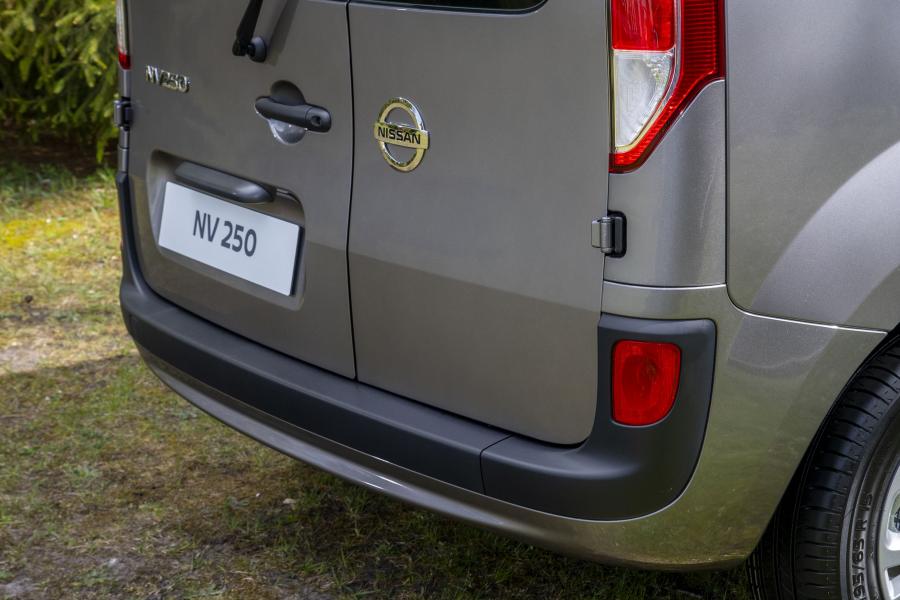Детали экстерьера Nissan NV250 L2 Van 2019 года  (EU) (фото 31 из 39)